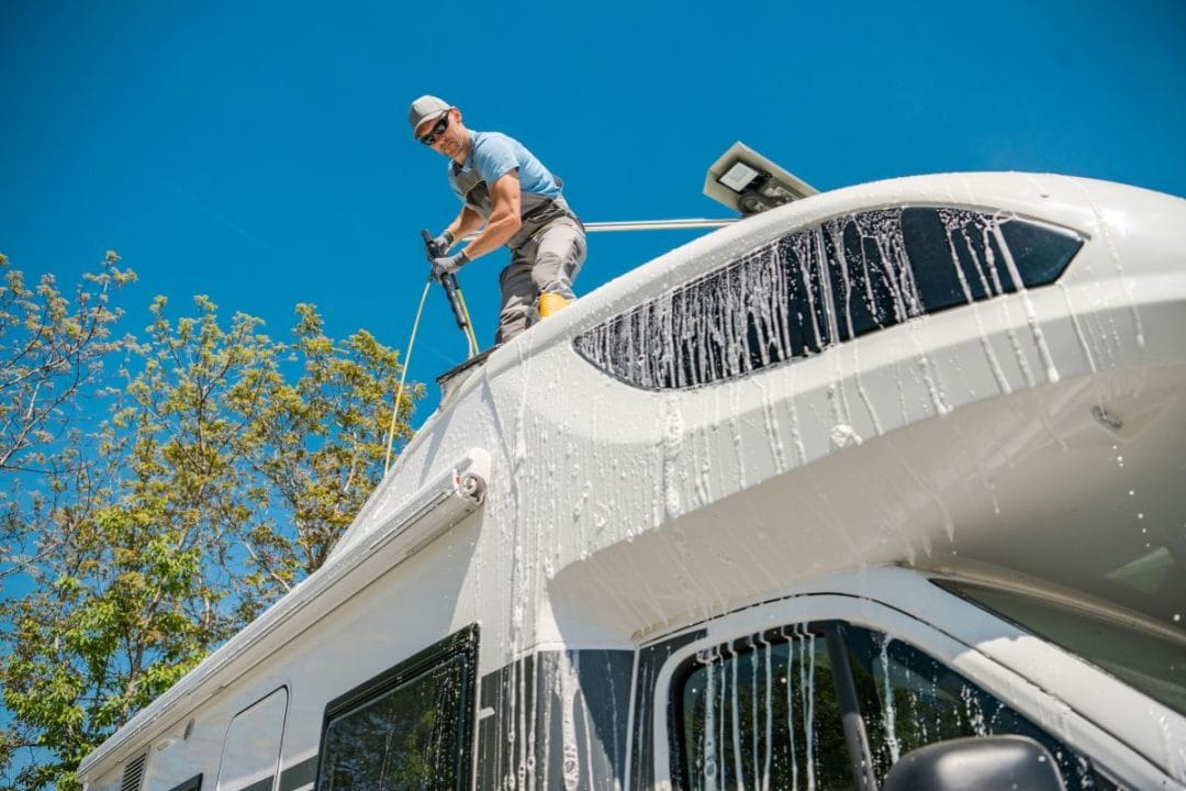 Stations de lavage pour camping-cars