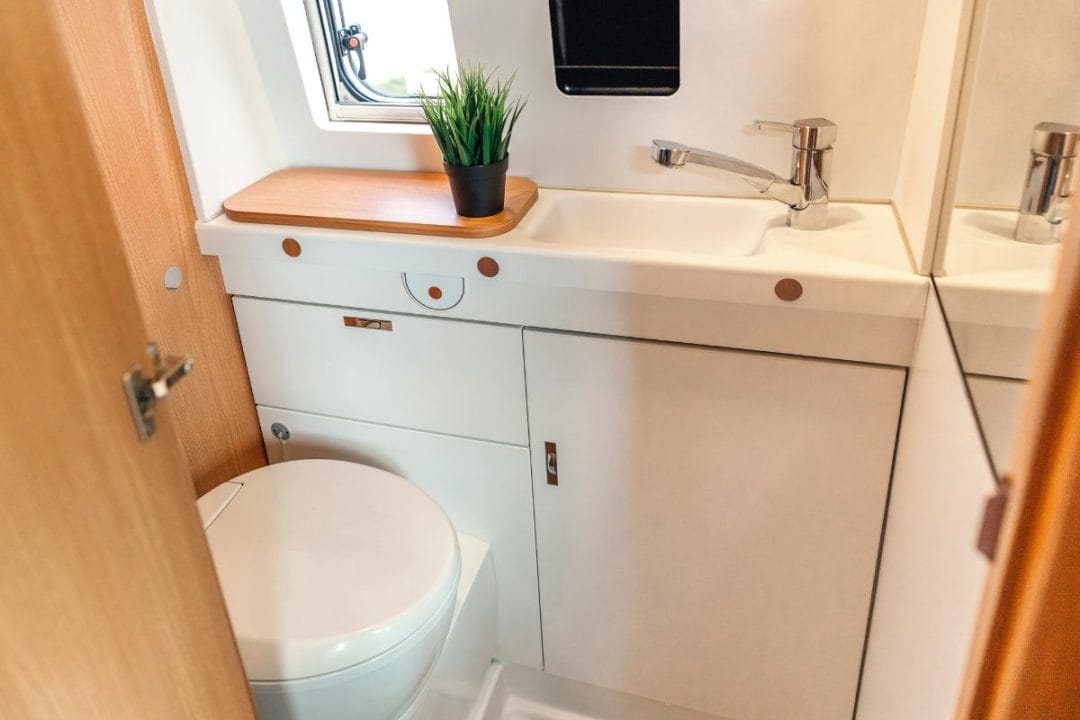 Des toilettes sans eau arrivent pour camping-cars
