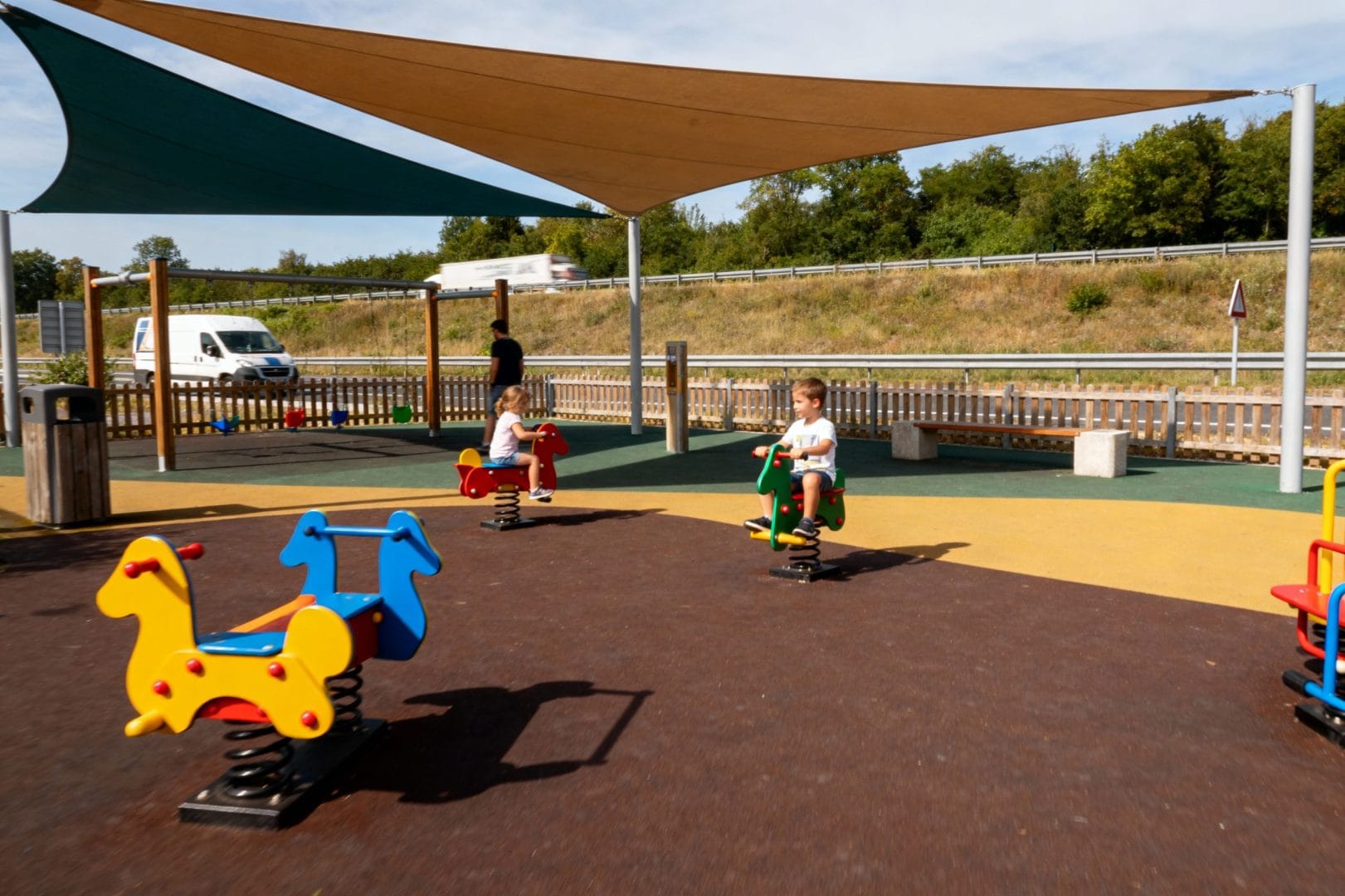 aire d'autoroute pour enfants