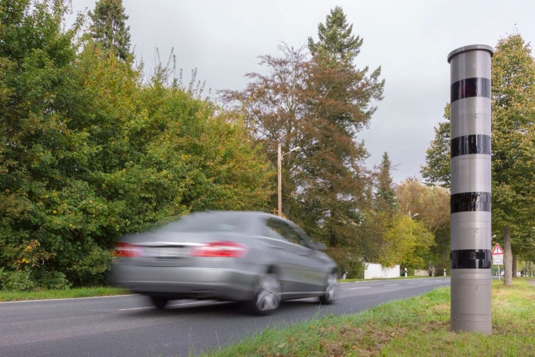 Pourquoi certains radars se mettent à flasher