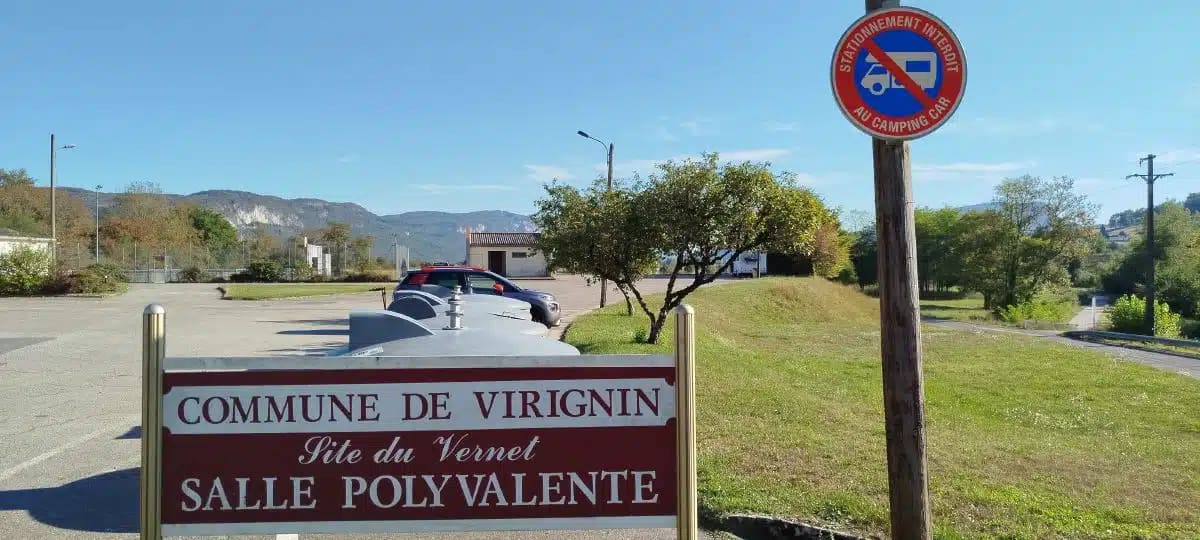 Panneaux d’interdiction pour camping-cars