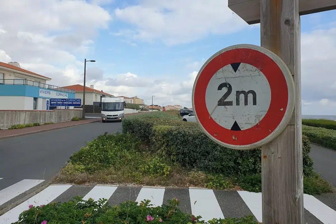 Panneau portique