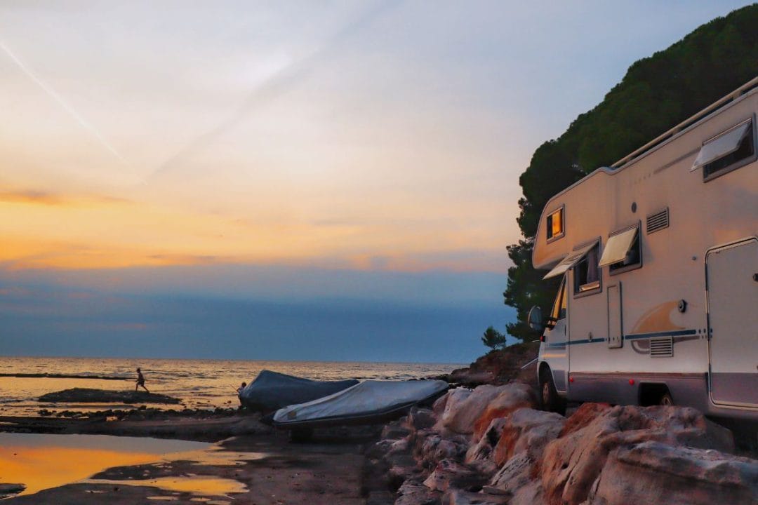 fake news qui circulent sur les camping-cars