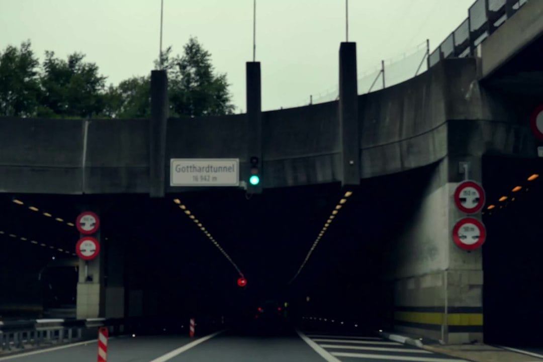 accident colossal dans un tunnel